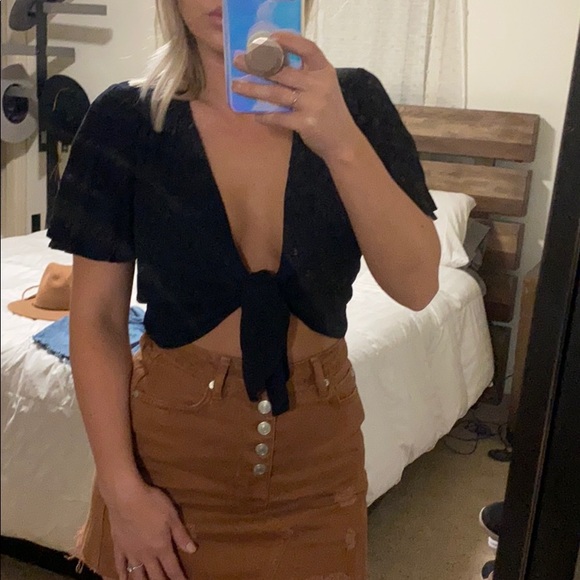 GIANNI BINI Black tie crop blouse - Picture 3 of 7